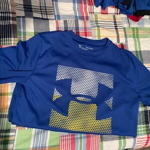 Boys UA tee never been worn